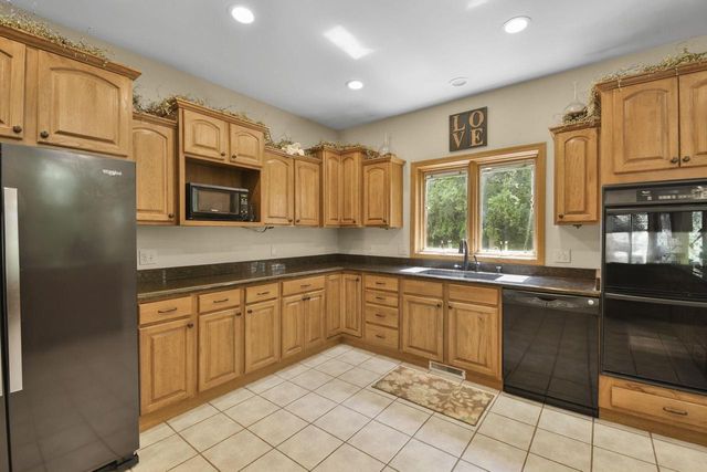 S4349 Fox Hill Circle, Baraboo, WI 53913