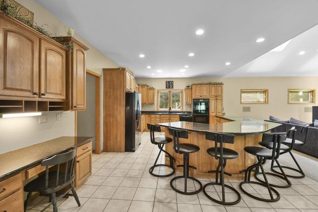S4349 Fox Hill Circle, Baraboo, WI 53913