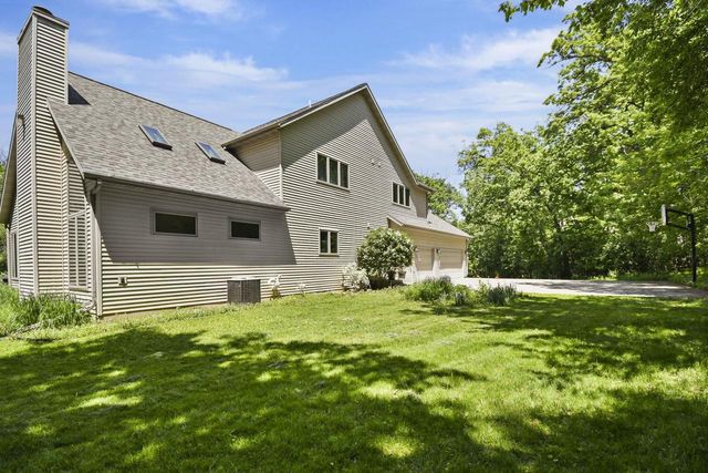 S4349 Fox Hill Circle, Baraboo, WI 53913