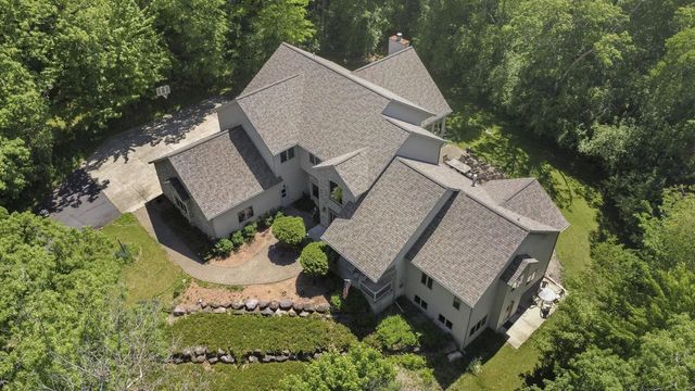 S4349 Fox Hill Circle, Baraboo, WI 53913