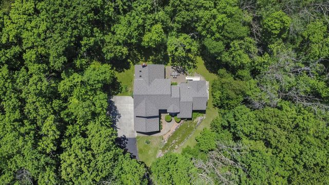 S4349 Fox Hill Circle, Baraboo, WI 53913