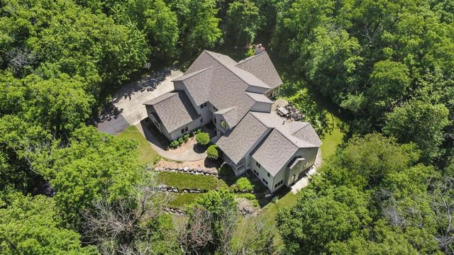 S4349 Fox Hill Circle, Baraboo, WI 53913