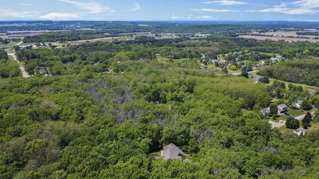 S4349 Fox Hill Circle, Baraboo, WI 53913