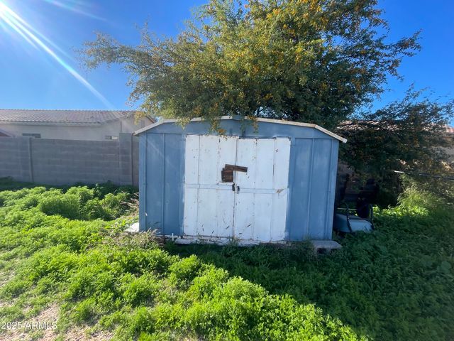 1776 S LAWSON Drive, Apache Junction, AZ 85120