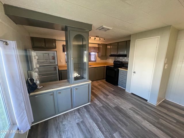 1776 S LAWSON Drive, Apache Junction, AZ 85120