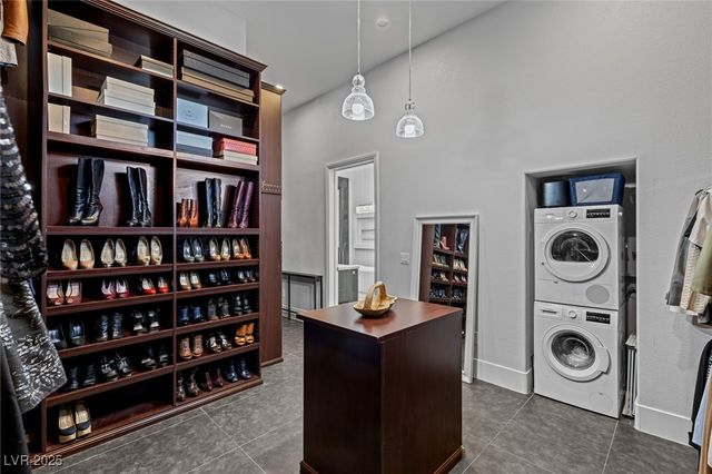 9 Paradise Valley Court, Henderson, NV 89052