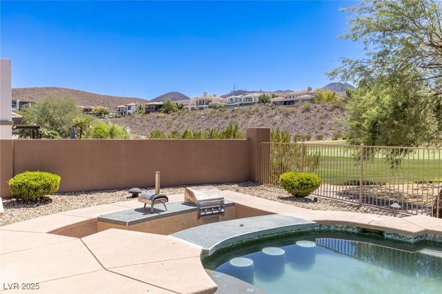 9 Paradise Valley Court, Henderson, NV 89052