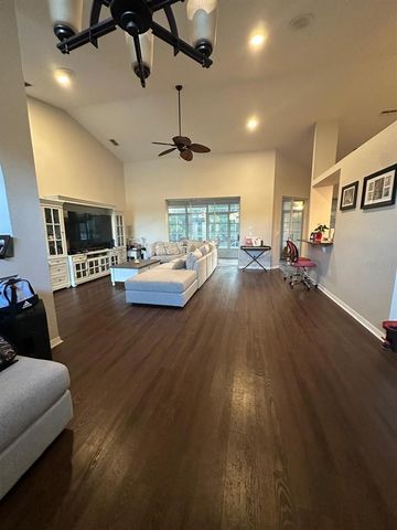 23218 CYPRESS TRAIL DRIVE, Lutz, FL 33549