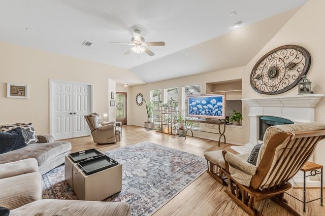 273 Sunset Path S, Conroe, TX 77316