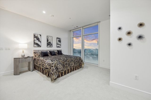 4521 San Felipe Street 2304, Houston, TX 77027