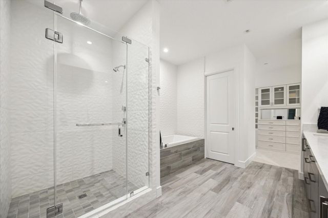 4521 San Felipe Street 2304, Houston, TX 77027