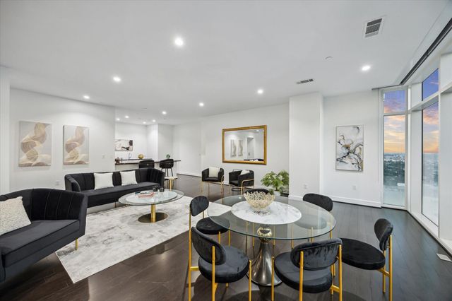 4521 San Felipe Street 2304, Houston, TX 77027