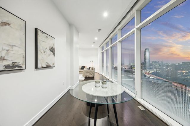 4521 San Felipe Street 2304, Houston, TX 77027