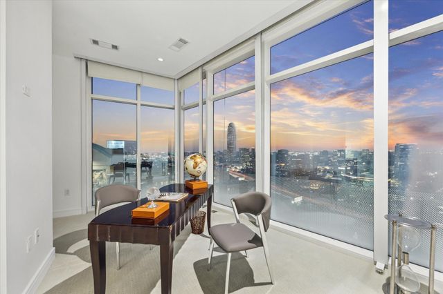 4521 San Felipe Street 2304, Houston, TX 77027