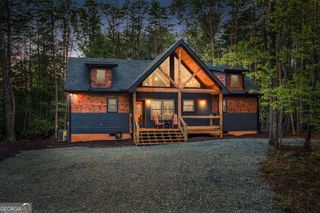 1134 Lees Ride, Mccaysville, GA 30555
