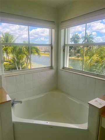 11336 NW 47th Ln, Doral, FL 33178