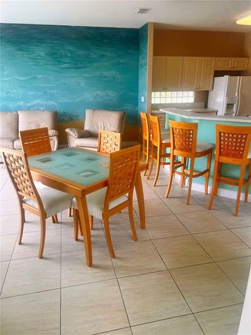 11336 NW 47th Ln, Doral, FL 33178