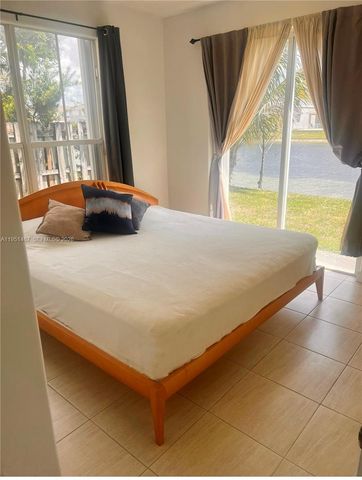 11336 NW 47th Ln, Doral, FL 33178