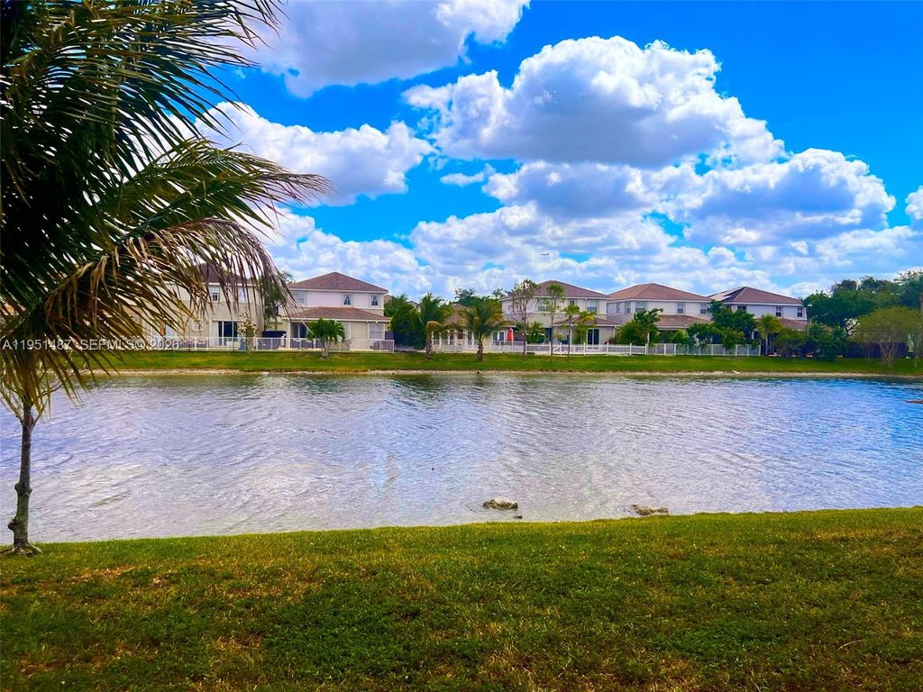 11336 NW 47th Ln, Doral, FL 33178