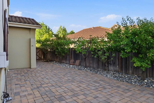 15425 La Rocca Place, Morgan Hill, CA 95037
