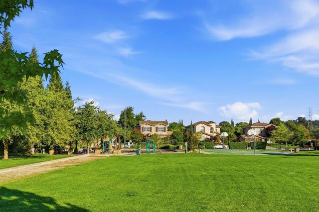 15425 La Rocca Place, Morgan Hill, CA 95037