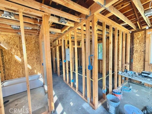 15021 15023 Sylvan, Van Nuys, CA 91411