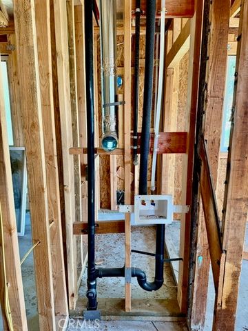 15021 15023 Sylvan, Van Nuys, CA 91411