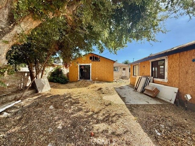 15021 15023 Sylvan, Van Nuys, CA 91411