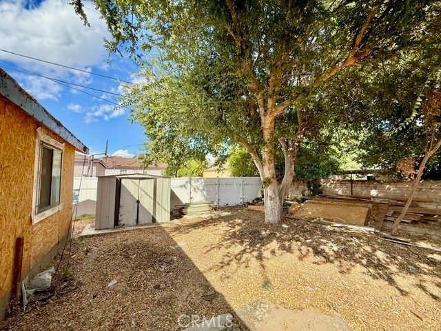 15021 15023 Sylvan, Van Nuys, CA 91411