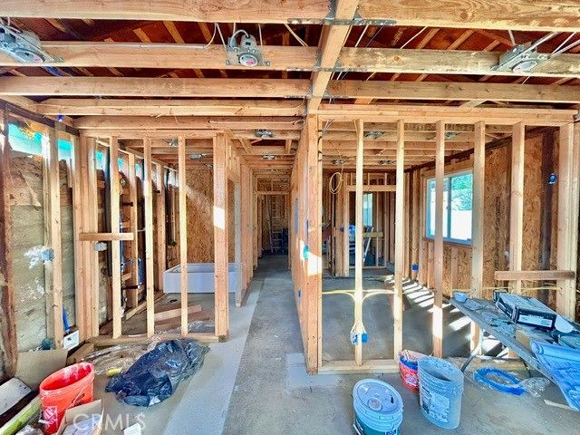 15021 15023 Sylvan, Van Nuys, CA 91411