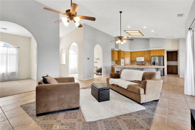 8250 Snow Cap, Pinon Hills, CA 92372