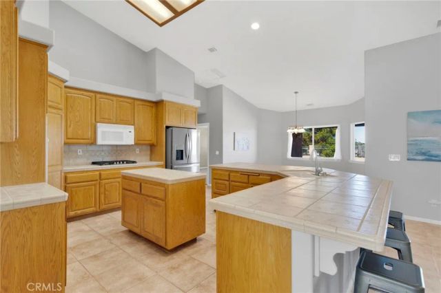 8250 Snow Cap, Pinon Hills, CA 92372