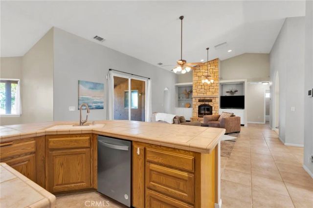 8250 Snow Cap, Pinon Hills, CA 92372