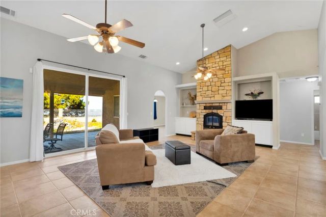 8250 Snow Cap, Pinon Hills, CA 92372