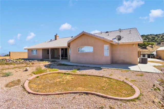8250 Snow Cap, Pinon Hills, CA 92372