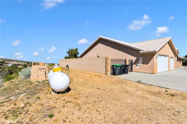 8250 Snow Cap, Pinon Hills, CA 92372