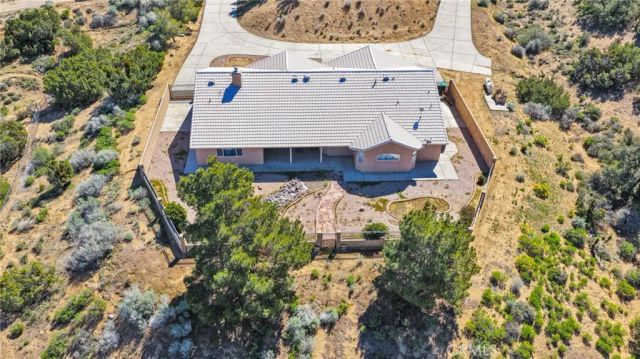 8250 Snow Cap, Pinon Hills, CA 92372