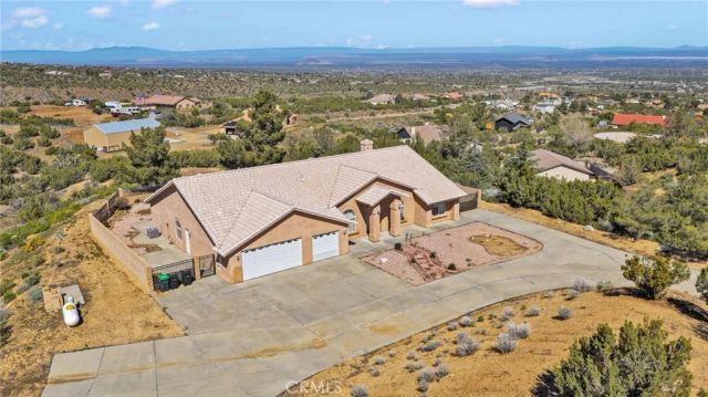8250 Snow Cap, Pinon Hills, CA 92372