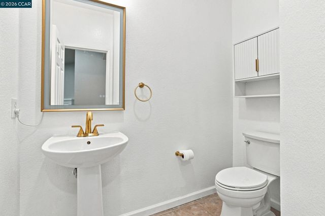5683 Vintage Cir, Stockton, CA 95219