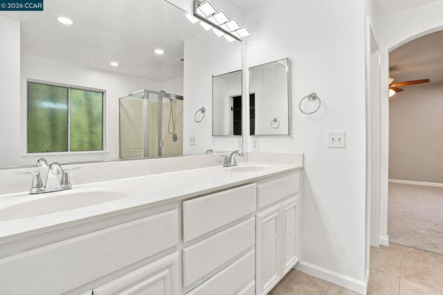 5683 Vintage Cir, Stockton, CA 95219