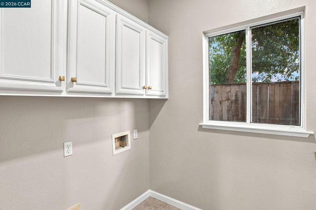 5683 Vintage Cir, Stockton, CA 95219
