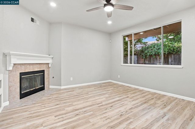 5683 Vintage Cir, Stockton, CA 95219