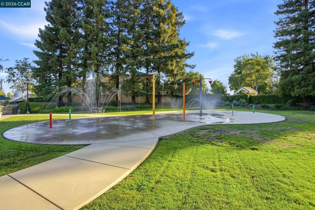 5683 Vintage Cir, Stockton, CA 95219