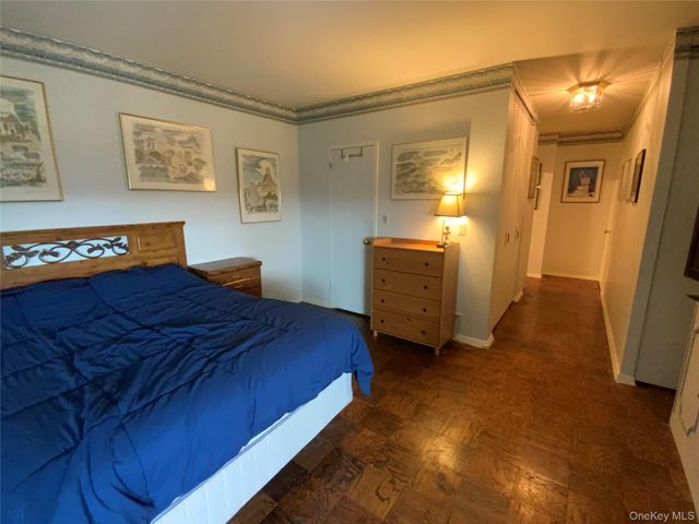 27010 Grand Central Parkway 6A, Floral Park, NY 11005