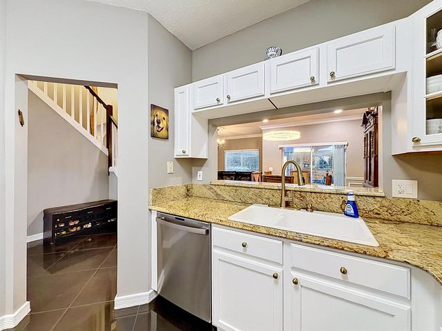 8279 Via Leonessa Drive, Boca Raton, FL 33433