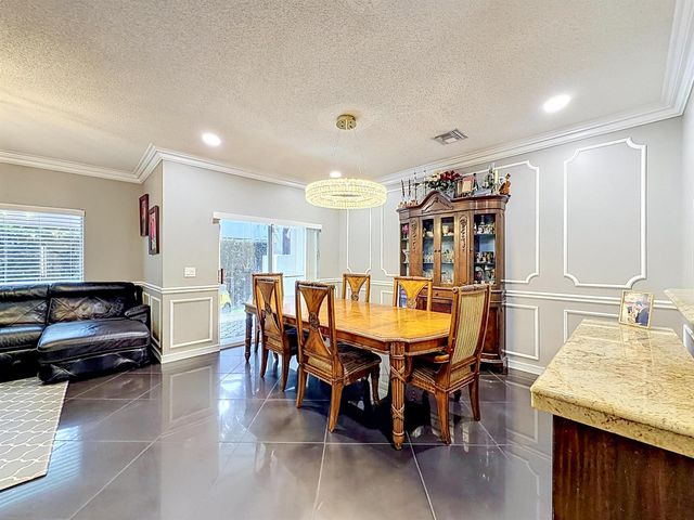 8279 Via Leonessa Drive, Boca Raton, FL 33433