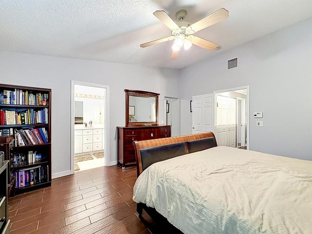8279 Via Leonessa Drive, Boca Raton, FL 33433