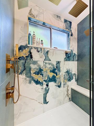 8279 Via Leonessa Drive, Boca Raton, FL 33433