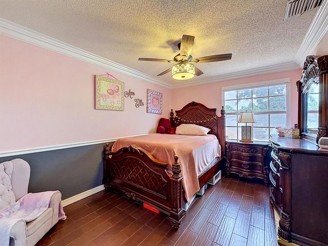 8279 Via Leonessa Drive, Boca Raton, FL 33433