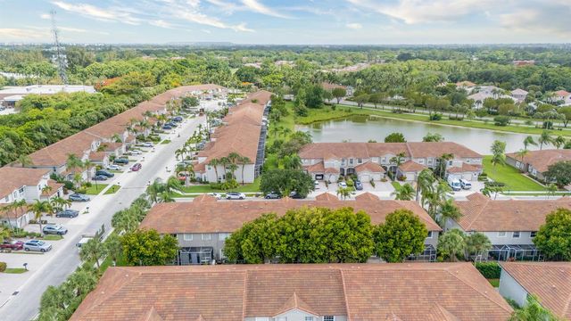 8279 Via Leonessa Drive, Boca Raton, FL 33433